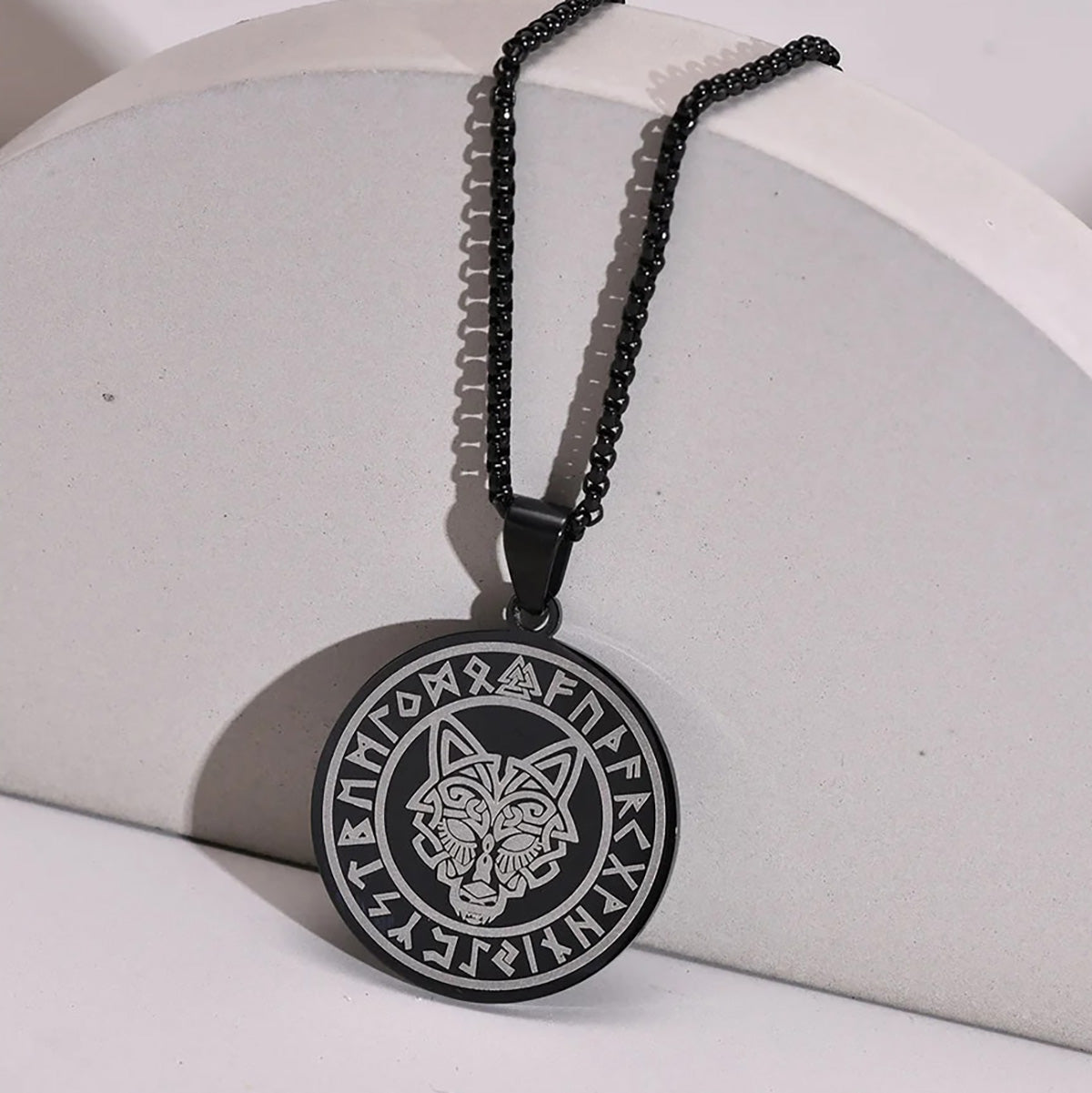 Viking - Men Viking Wolf Necklace, Stainless Steel Viking Compass Rune Almut Animal Pendant with Box Chain, Punk Rock Boy Collar